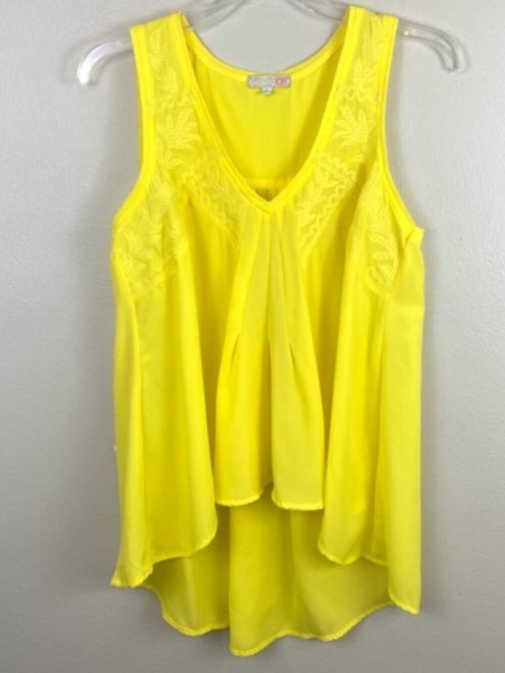 Gianni Bini Yellow Lace High Low Sleeveless Top